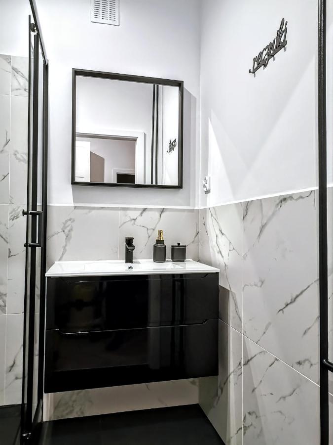 Przytulny Apartament Przy Sokolskiej - 550 Metrow Od Spodka Katowice Esterno foto